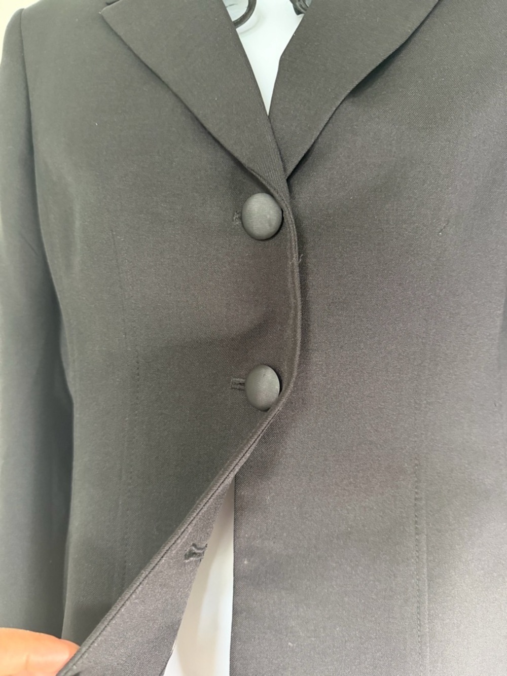 Le Suit Black Women's Tailored Blazer with ruffles style size 6 petite - Picture 3 of 8